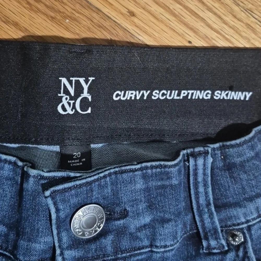 NY&C Curvy Sculpting Skinny Women's Stretchy Jeans Sz 20 Great condition